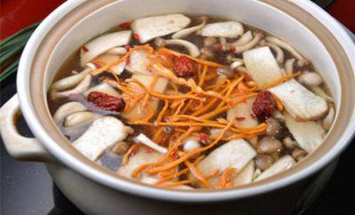 四川菌湯鍋技術(shù)培訓(xùn)班哪里正宗？一對一指導(dǎo)學(xué)員實踐