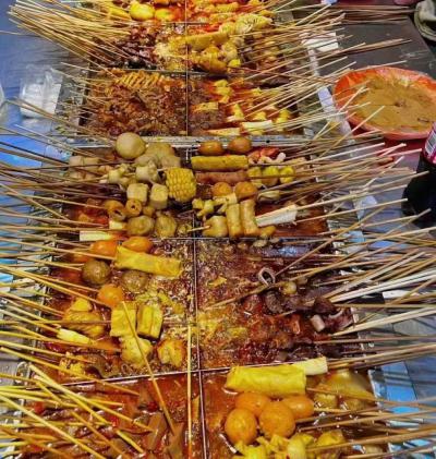 街邊熱鹵串串技術培訓多少錢？成都串串香培訓學校,