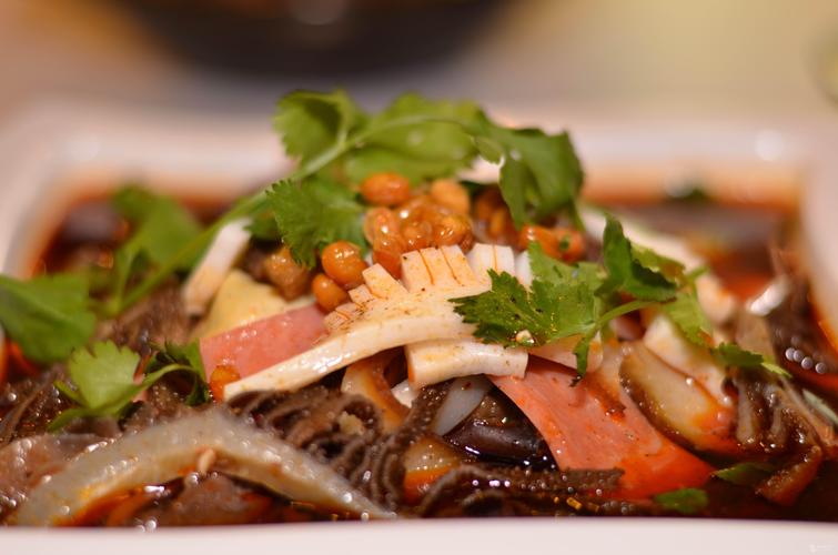 做冒菜培訓(xùn)班_冒菜培訓(xùn)冒菜_冒菜培訓(xùn)班一般多少錢